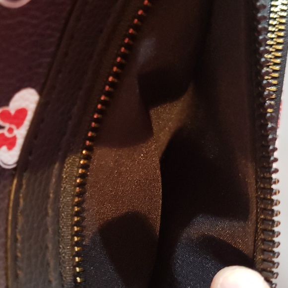 Minnie Mouse Crossbody and Wallet Set NWT - Picture 3 of 5